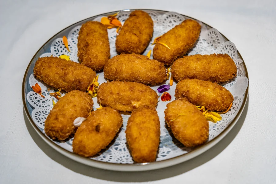 Fuente de croquetas en Lo de Sancho