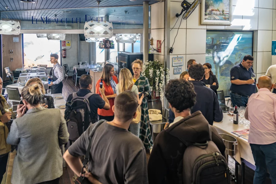 Ambiente en la sala de El Mirador del Port durante la presentación